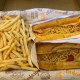 Caixa Casal 2 Dog tradicional + fritas (250 gramas)